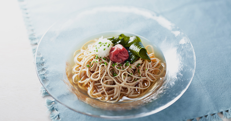 梅とわかめのとろみ大豆麺